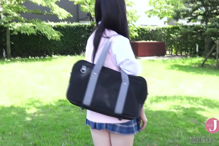 Eye-Catching 148cm E-Cup Beauty - A True Visual Delight!