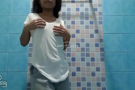 Sexy Teen Filipina In A Tantalizing Shower Scene - Must-Watch Jav!
