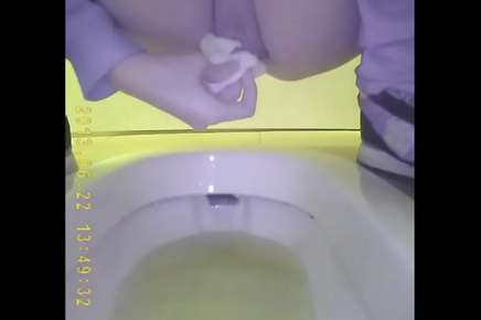 Wow, This Alluring Asian Teen Peeing In The Toilet Will Make You Luscious!