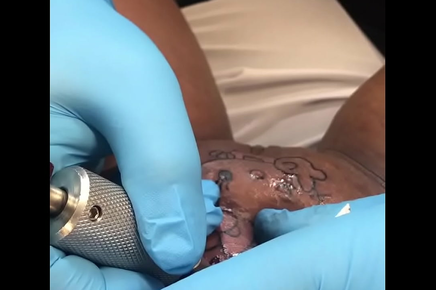 Spend An Hour With A Luscious Tattoo Artist And Get Inked With Your Perfect Design!